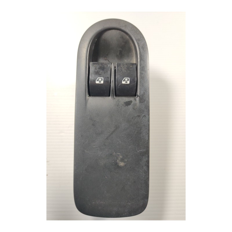RENAULT - MEGANE - Διακόπτης παραθύρων - 5ΠΟΡΤΟ - ΕΤΟΣ: 2004 - ΚΩΔ.ΚΑΤ/ΣΤΗ: 10PIN .Μεταχειρισμένα ανταλλακτικά αυτοκινήτων www.u