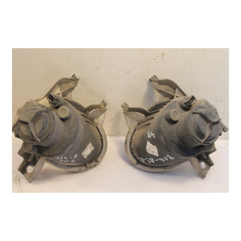 PEUGEOT - 206 - Φανάρι ομίχλης -  - ΘΕΣΗ: Εμπρός - ΕΤΟΣ: 2001 - ΚΩΔ.ΚΑΤ/ΣΤΗ: VALEO 9635076180.Μεταχειρισμένα ανταλλακτικά αυτοκι