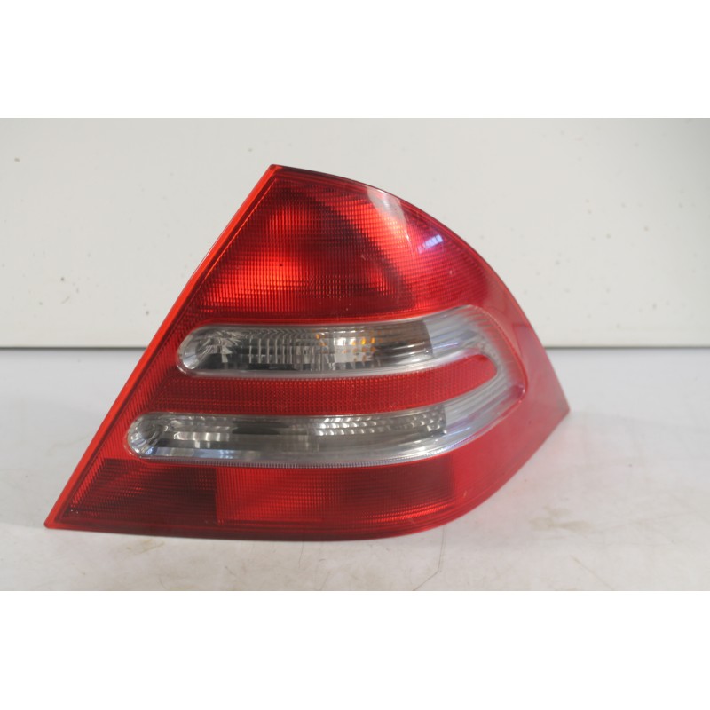 MERCEDES - W203 - Φανάρι πίσω -  - ΘΕΣΗ: Πίσω δεξιά - ΕΤΟΣ: 2001 - ΚΩΔ.ΚΑΤ/ΣΤΗ: .Μεταχειρισμένα ανταλλακτικά αυτοκινήτων www.use