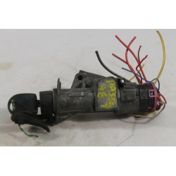 VW - PASSAT - Μαγνητικός διακόπτης μίζας -  - ΕΤΟΣ: 1998 - ΚΩΔ.ΚΑΤ/ΣΤΗ: .Μεταχειρισμένα ανταλλακτικά αυτοκινήτων www.usedparts.g
