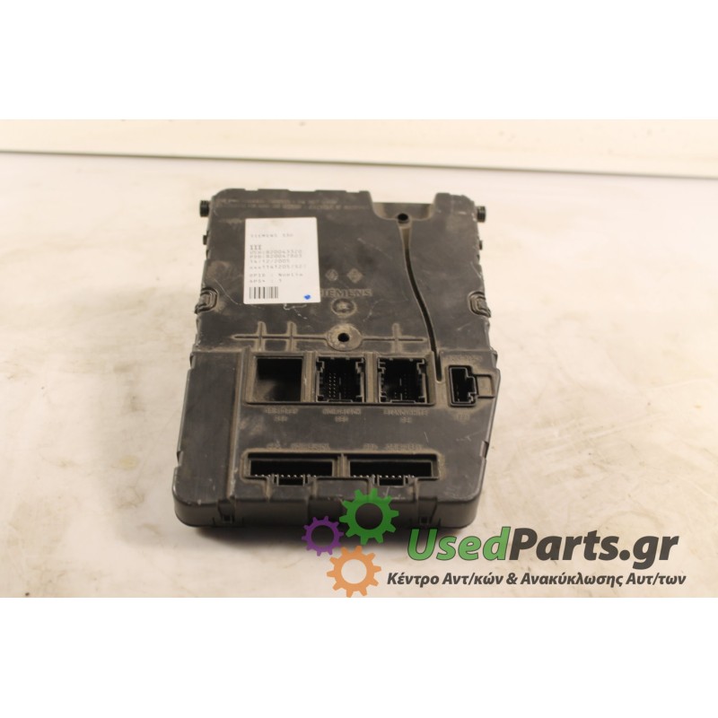 RENAULT - MEGANE SCENIC - Ασφαλειοθήκη καμπίνας -  - ΕΤΟΣ: 2004 - ΚΩΔ.ΚΑΤ/ΣΤΗ: 8200433201.Μεταχειρισμένα ανταλλακτικά αυτοκινήτω