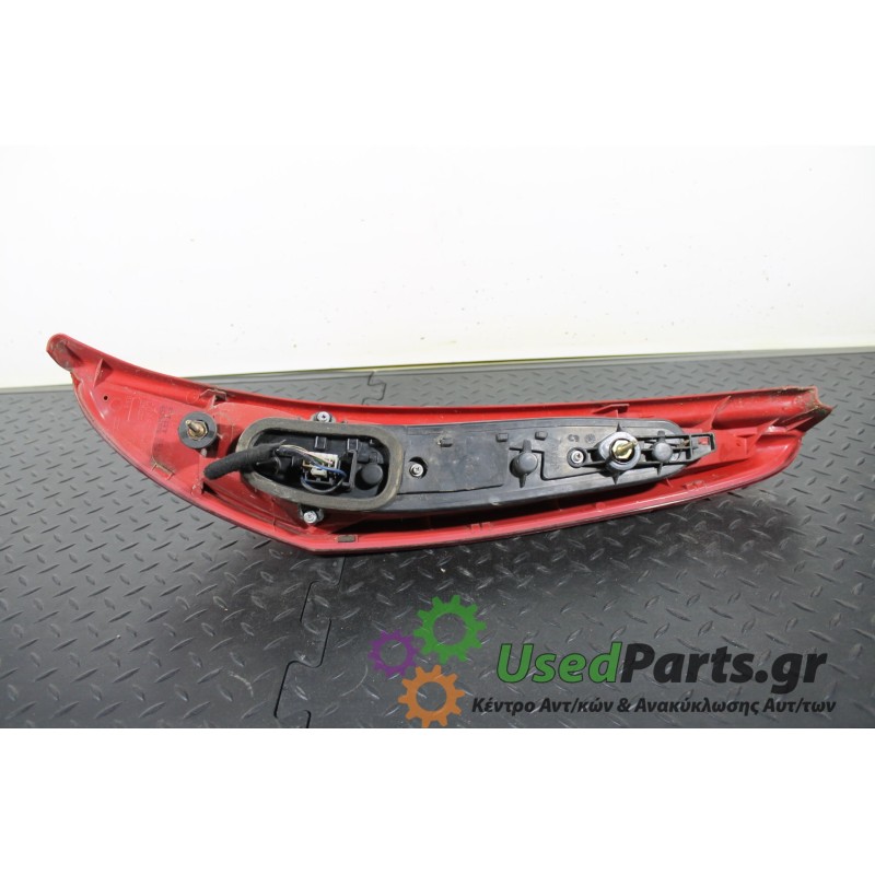 FIAT - PUNTO - Φανάρι πίσω - 2ΠΟΡΤΟ - ΘΕΣΗ: Πίσω αριστερά - ΕΤΟΣ: 1999-2003 - ΚΩΔ.ΚΑΤ/ΣΤΗ: .Μεταχειρισμένα ανταλλακτικά αυτοκινή