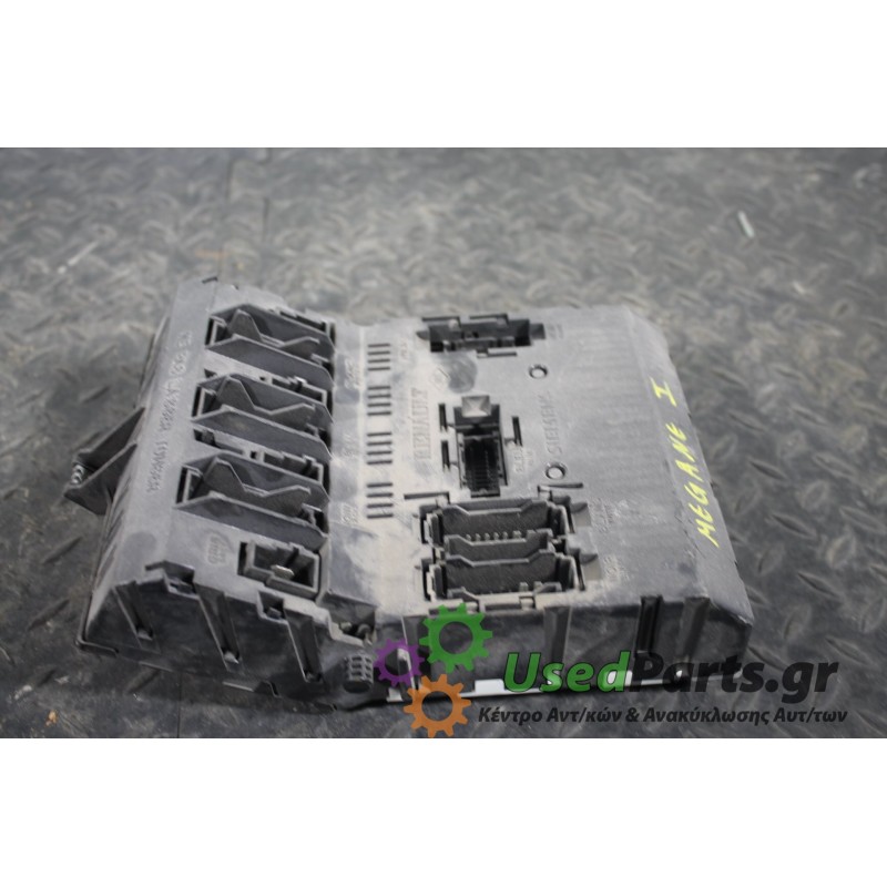 RENAULT - MEGANE - Ασφαλειοθήκη καμπίνας -  - ΕΤΟΣ: 1996-1998 - ΚΩΔ.ΚΑΤ/ΣΤΗ: 7703297783J<br /><br />