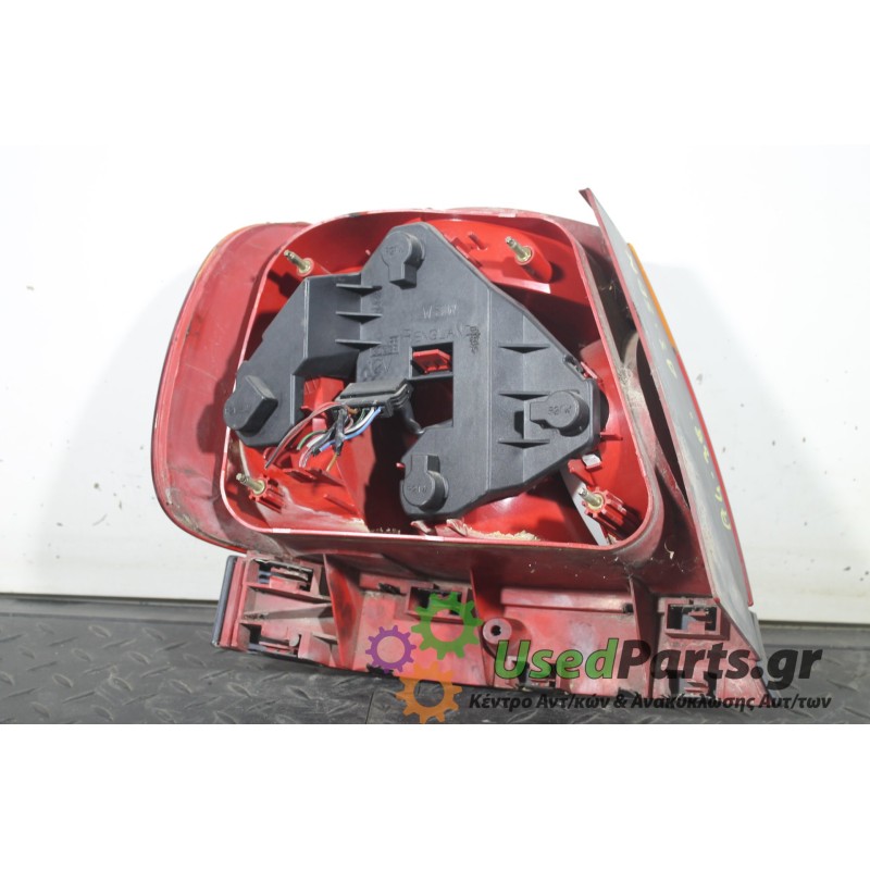 AUDI - A4 - Φανάρι πίσω - ΣΕΝΤΑΝ - ΘΕΣΗ: Πίσω δεξιά - ΕΤΟΣ: 1994-2000 - ΚΩΔ.ΚΑΤ/ΣΤΗ: <br /><br />