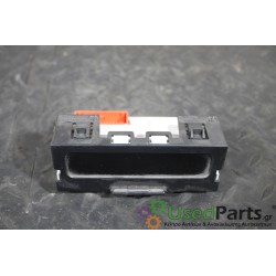 RENAULT - MEGANE - Οθόνη - COUPE - ΕΤΟΣ: 2002-2005 - ΚΩΔ.ΚΑΤ/ΣΤΗ: 8200107839-B 8200107839B<br /><br />