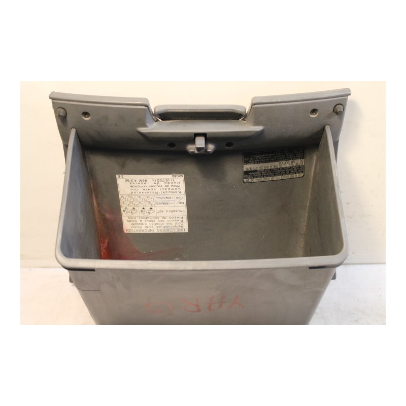 TOYOTA- YARIS - Ντουλαπάκι--