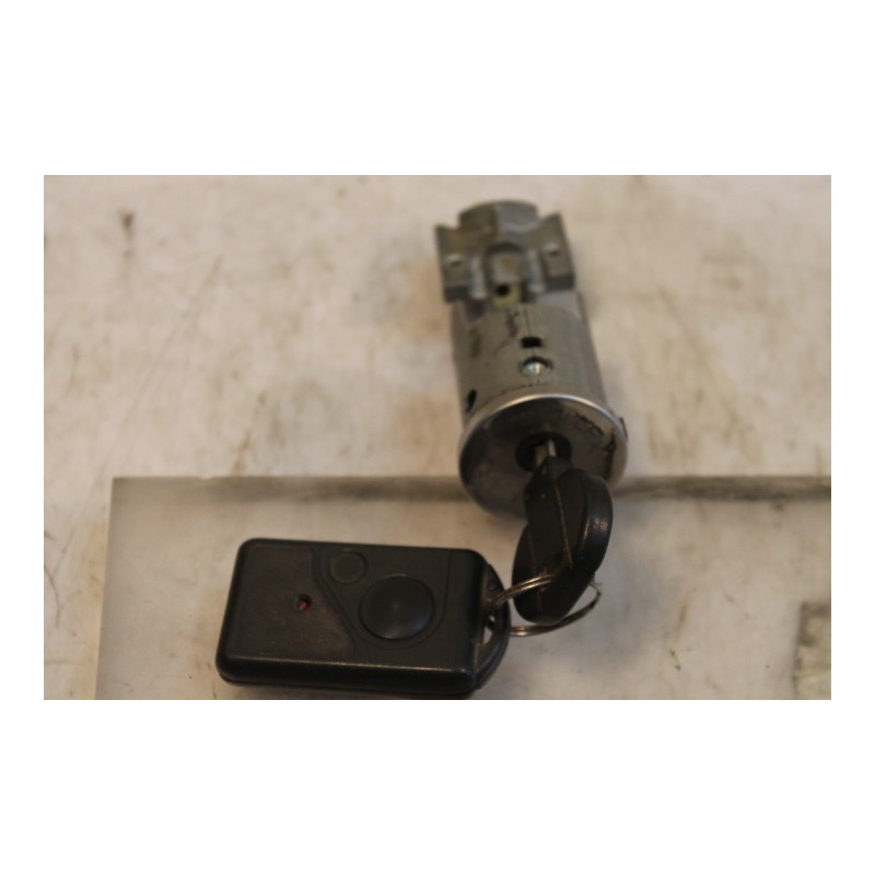 CITROEN- SAXO - Κλειδαριά--ΜΗΧΑΝΗΣ  ΜΕ ΚΛΕΙΔΙ