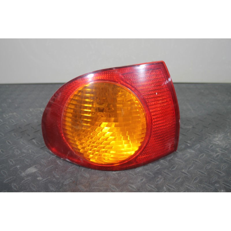 TOYOTA - COROLLA - Φανάρι πίσω - ΣΕΝΤΑΝ - ΘΕΣΗ: Πίσω αριστερά - ΕΤΟΣ: 1997-2002 - ΚΩΔ.ΚΑΤ/ΣΤΗ: <br /><br />