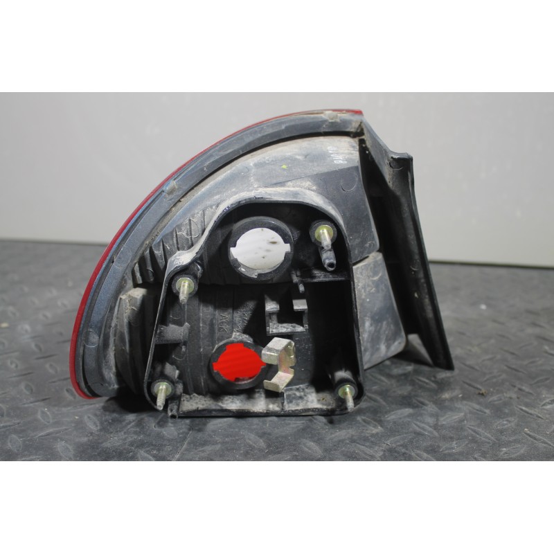 DAEWOO - LANOS - Φανάρι πίσω - ΣΕΝΤΑΝ - ΘΕΣΗ: Πίσω δεξιά - ΕΤΟΣ: 1997-2008 - ΚΩΔ.ΚΑΤ/ΣΤΗ: <br /><br />