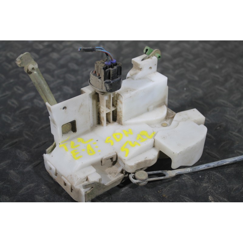 TOYOTA - AVENSIS - Κλειδαριά - ΣΕΝΤΑΝ - ΘΕΣΗ: Εμπρός δεξιά - ΕΤΟΣ: 1997-2003 - ΚΩΔ.ΚΑΤ/ΣΤΗ: <br /><br />