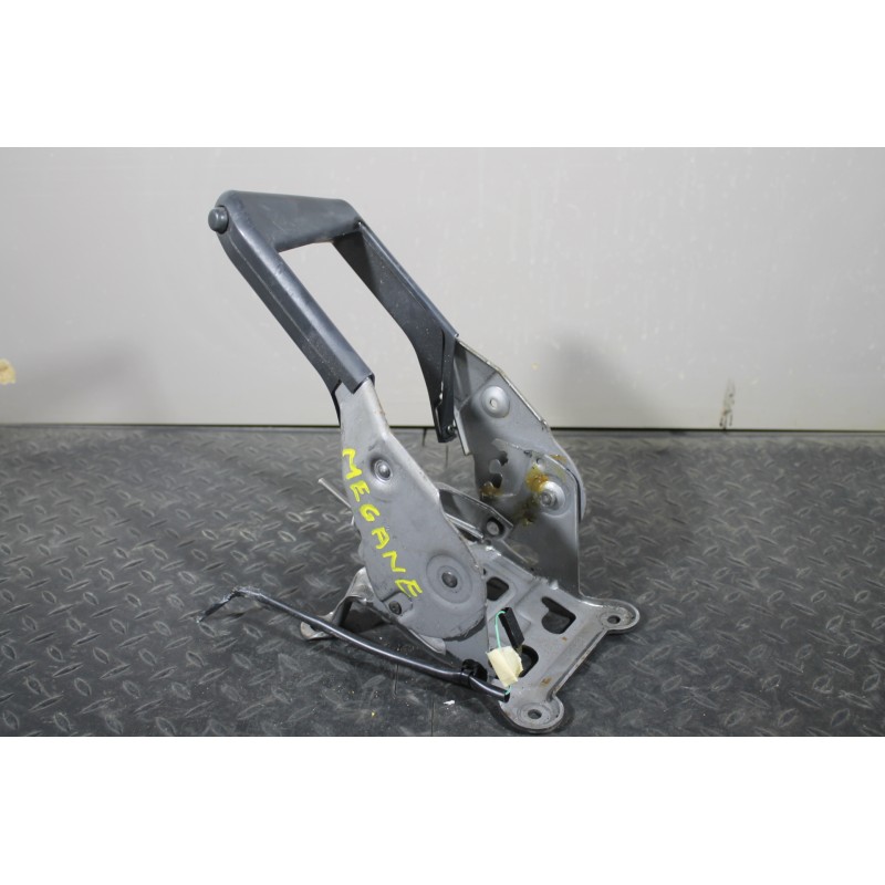 RENAULT - MEGANE - Χειρόφρενο - 5ΠΟΡΤΟ - ΘΕΣΗ:  - ΕΤΟΣ: 2005-2008 - ΚΩΔ.ΚΑΤ/ΣΤΗ: 8200273002D<br /><br />