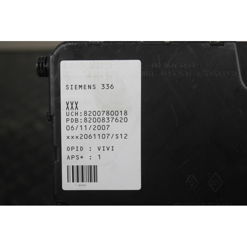 RENAULT - MEGANE - Ασφαλειοθήκη καμπίνας - 5ΠΟΡΤΟ - ΕΤΟΣ: 2005-2008 - ΚΩΔ.ΚΑΤ/ΣΤΗ: 8200780018    8200837620  8200780018A<br /><b