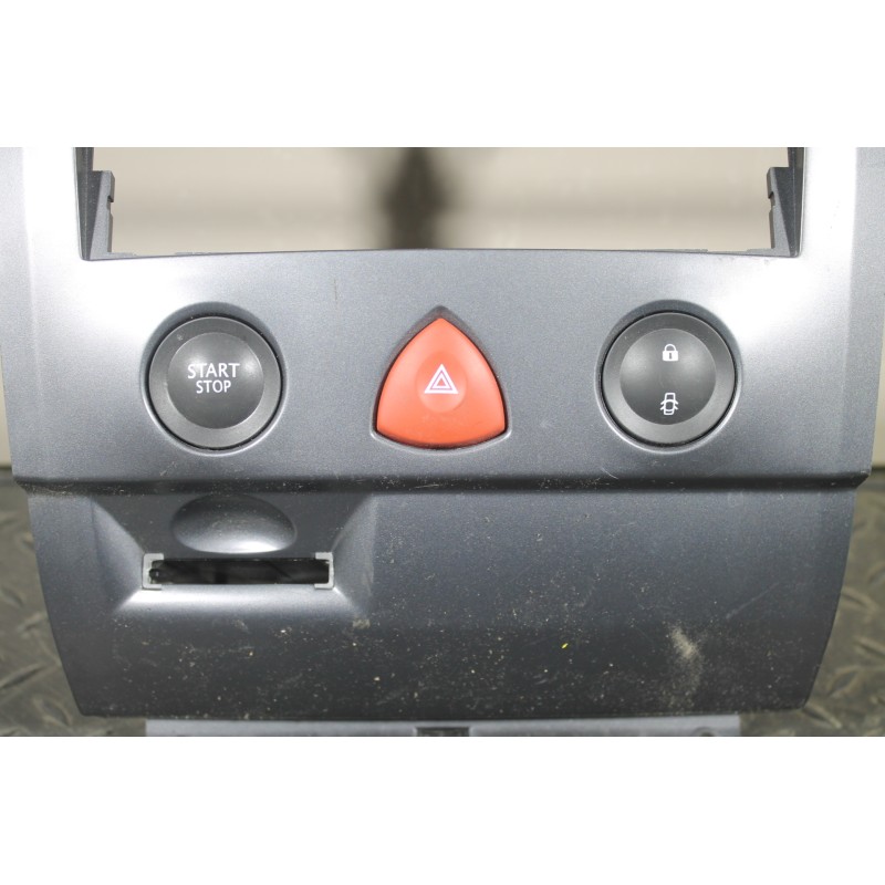 RENAULT - TWINGO - Φανάρι πίσω - 2ΠΟΡΤΟ - ΘΕΣΗ: Πίσω δεξιά - ΕΤΟΣ: 2007-2012 - ΚΩΔ.ΚΑΤ/ΣΤΗ: <br /><br />