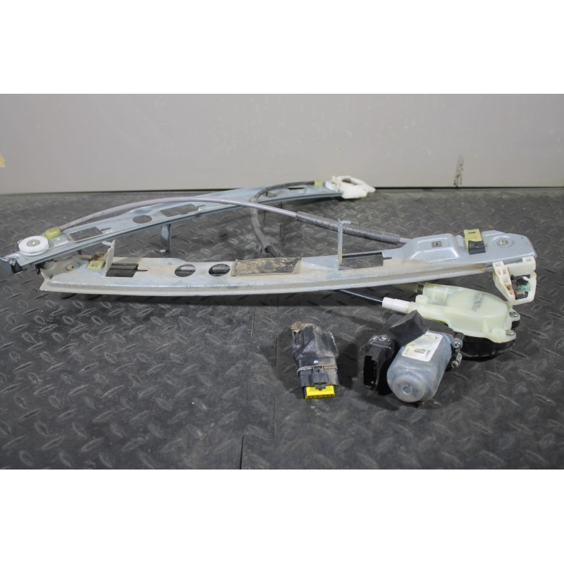 RENAULT - MEGANE - Γρύλος παραθύρου - 5ΠΟΡΤΟ - ΘΕΣΗ: Αριστερά - ΕΤΟΣ: 2005-2008 - ΚΩΔ.ΚΑΤ/ΣΤΗ: <br /><br />