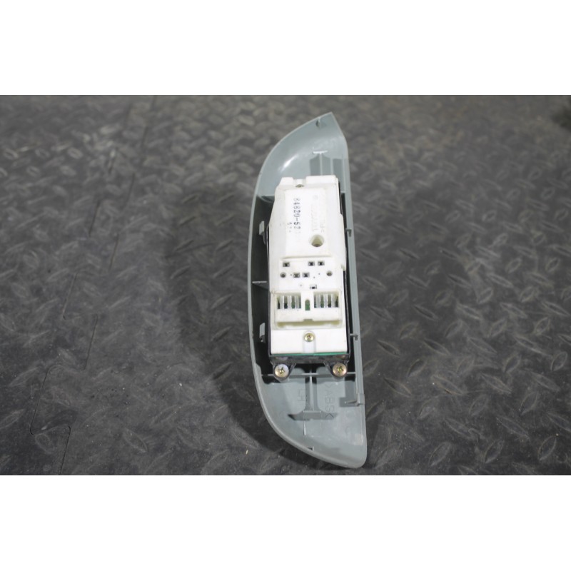 TOYOTA - YARIS - Διακόπτης παραθύρων - 2ΠΟΡΤΟ - ΕΤΟΣ: 1999-2005 - ΚΩΔ.ΚΑΤ/ΣΤΗ: 84820-520 84820520<br /><br />