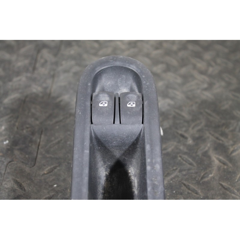 RENAULT - TWINGO - Διακόπτης παραθύρων - 2ΠΟΡΤΟ - ΕΤΟΣ: 2007-2012 - ΚΩΔ.ΚΑΤ/ΣΤΗ: <br /><br />