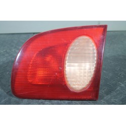 TOYOTA - COROLLA - Φανάρι πίσω - ΣΕΝΤΑΝ - ΘΕΣΗ: Πίσω δεξιά εσωτερικό - ΕΤΟΣ: 1997-2002 - ΚΩΔ.ΚΑΤ/ΣΤΗ: <br /><br />