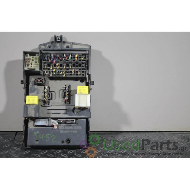 RENAULT - MEGANE - Ασφαλειοθήκη καμπίνας - COUPE - ΕΤΟΣ: 1999-2002 - ΚΩΔ.ΚΑΤ/ΣΤΗ: S108502400C  7703297930<br /><br />