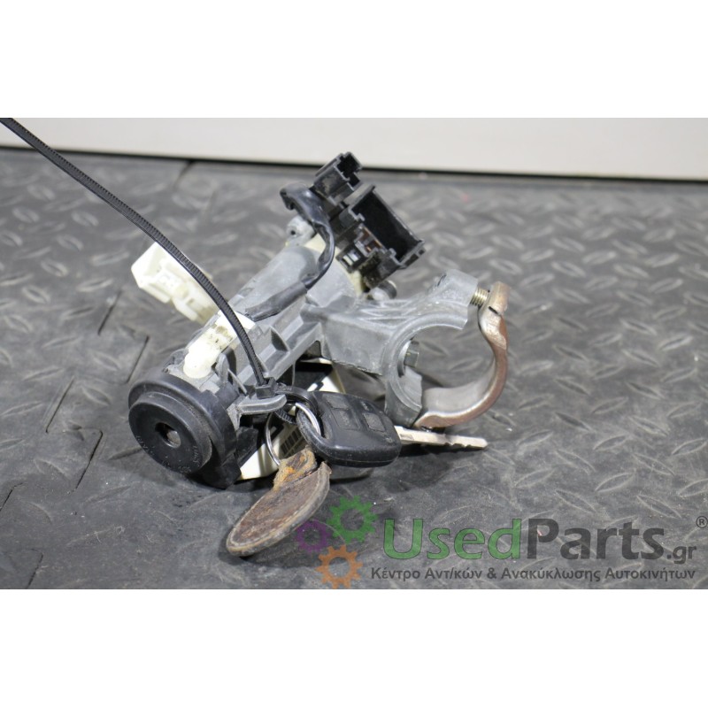 TOYOTA - AVENSIS - Κλειδαριά τιμονιού - 5ΠΟΡΤΟ - ΘΕΣΗ:  - ΕΤΟΣ: 1997-2003 - ΚΩΔ.ΚΑΤ/ΣΤΗ: 45020-05-2 45020052<br /><br />