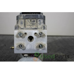 RENAULT - CLIO - Μονάδα ABS - 2ΠΟΡΤΟ - ΘΕΣΗ:  - ΕΤΟΣ: 2001-2004 - ΚΩΔ.ΚΑΤ/ΣΤΗ: 8200085584<br /><br />