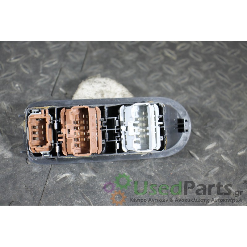 RENAULT - MEGANE - Διακόπτης παραθύρων - ΣΕΝΤΑΝ - ΕΤΟΣ: 2002-2005 - ΚΩΔ.ΚΑΤ/ΣΤΗ: <br /><br />