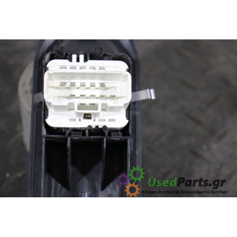 RENAULT - CLIO - Διακόπτης παραθύρων - 2ΠΟΡΤΟ - ΕΤΟΣ: 2006-2009 - ΚΩΔ.ΚΑΤ/ΣΤΗ: 8200356519<br /><br />