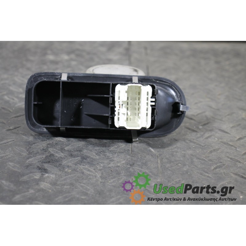 RENAULT - CLIO - Διακόπτης παραθύρων - 2ΠΟΡΤΟ - ΕΤΟΣ: 2006-2009 - ΚΩΔ.ΚΑΤ/ΣΤΗ: 8200356519<br /><br />