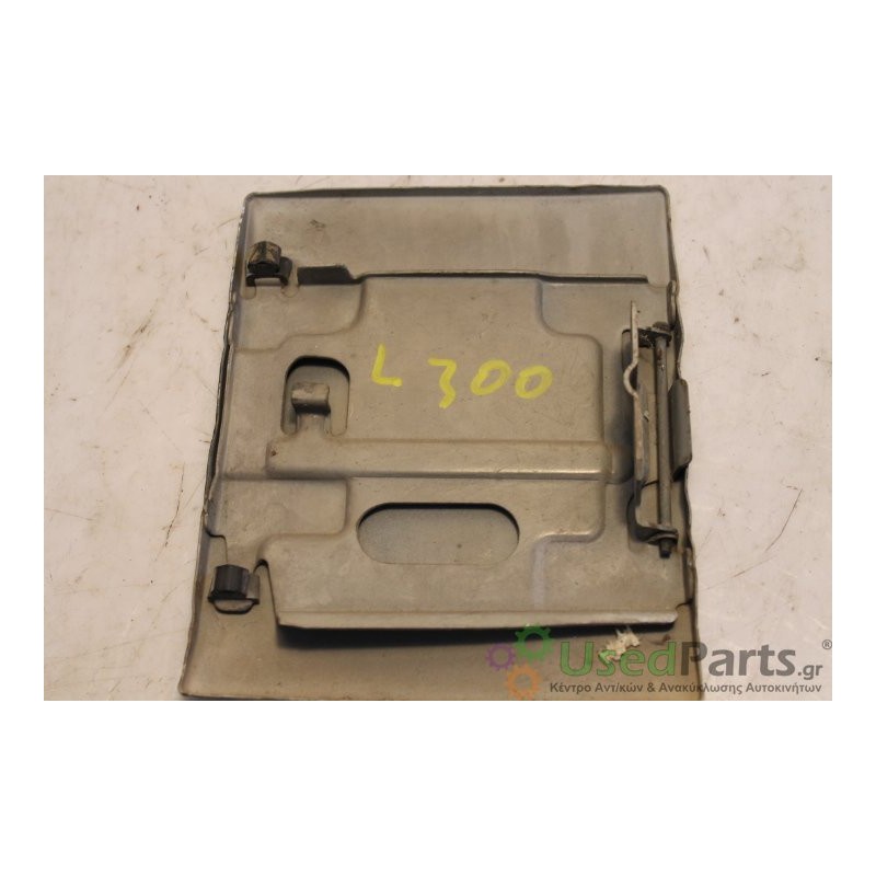 MITSUBISHI- L300 - Πορτάκι Βεντζίνης--