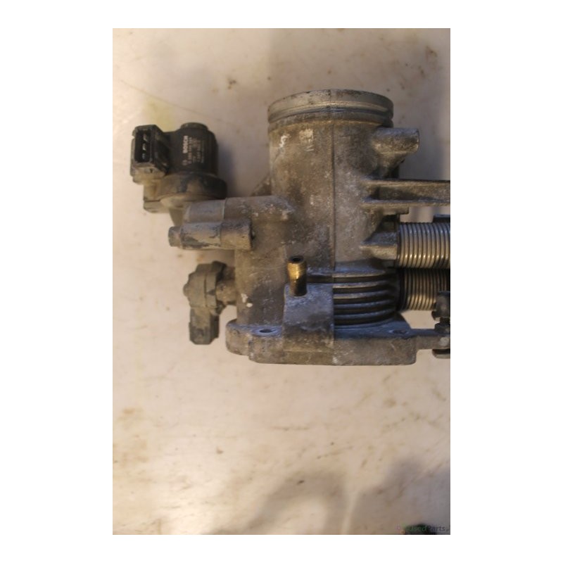 BMW- E36- Πεταλούδα Γκαζιού--1.8CC  ΚΑΔΕΝΑ-